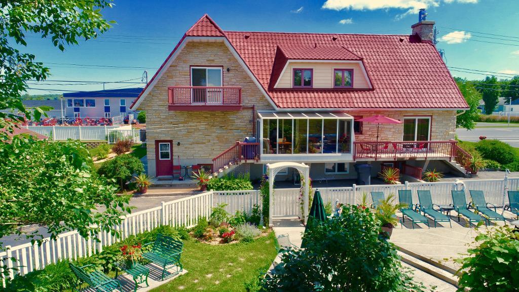 Douces Evasions Bed and Breakfast Saint-Anselme Exteriör bild